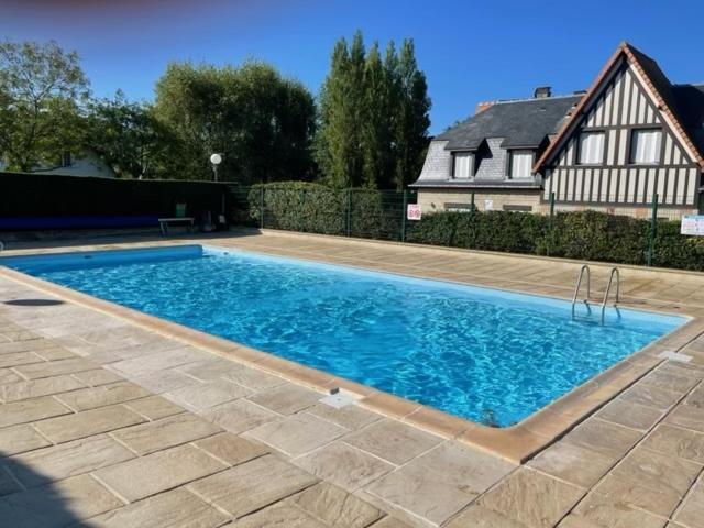 La Vigie Spacieux, Lumineux, Piscine Deauville Bagian luar foto
